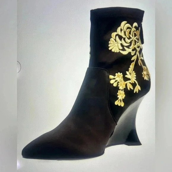 COPY - NWT NEKO SATIN EMBROIDERY WEDGE ANKLE BOOT - Picture 1 of 11
